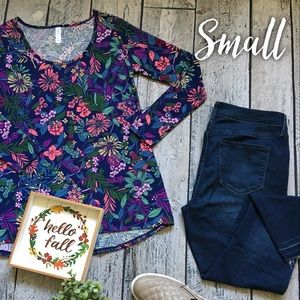 LuLaRoe Lynnae long sleeve top